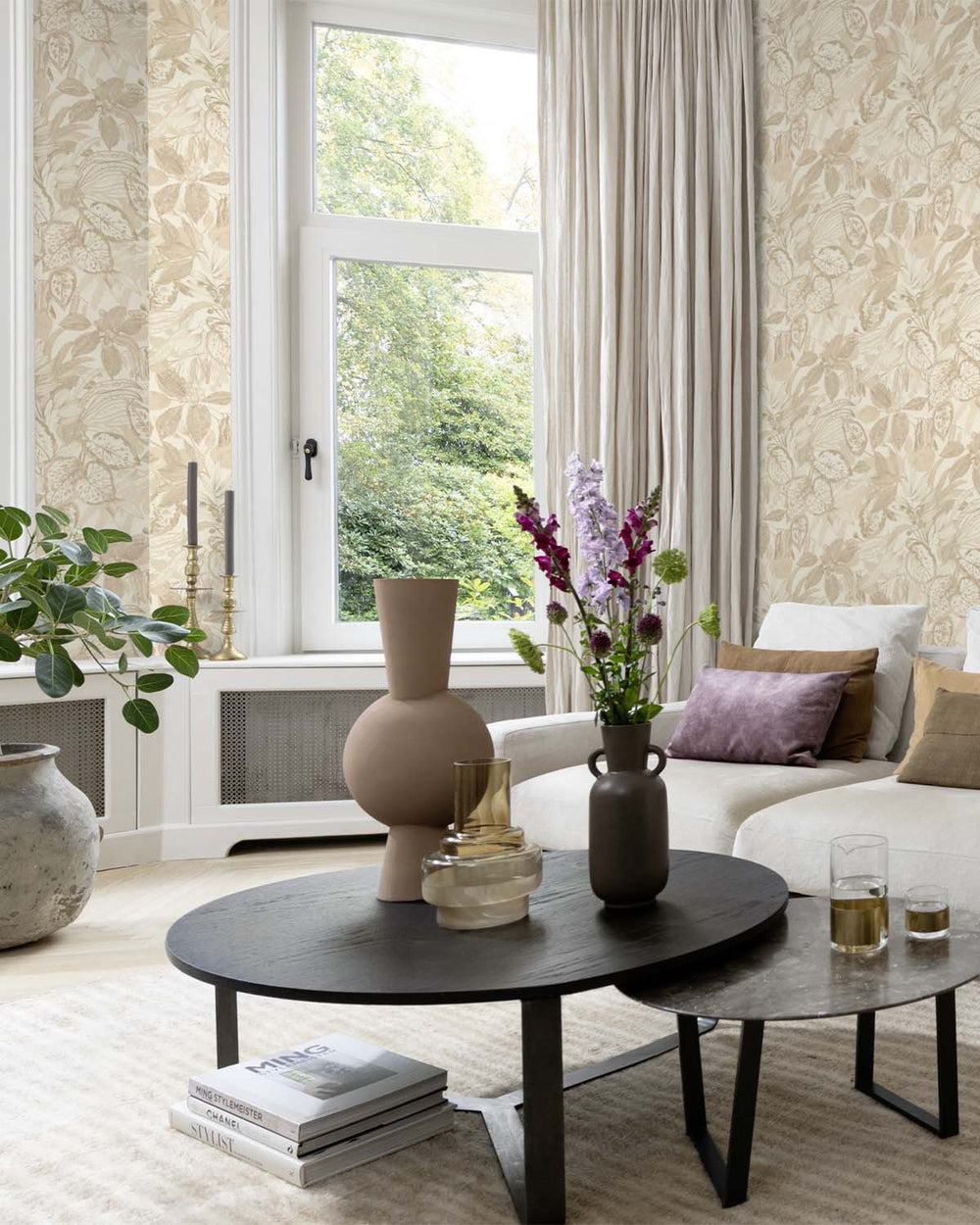 Khaki Hand-Drawn Leaf Wallpaper R10630