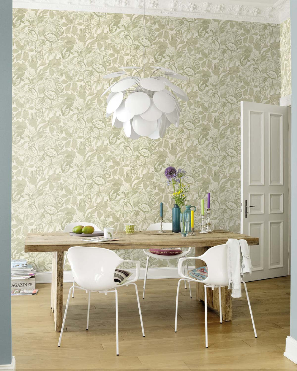 Thistle Green Hand-Drawn Leaf Wallpaper R10632