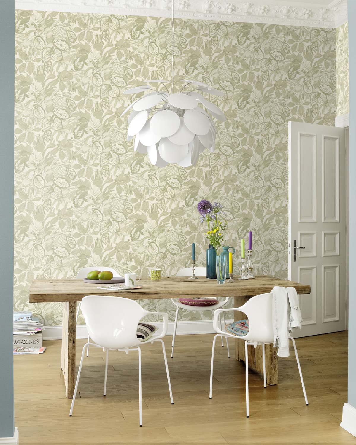 Thistle Green Hand-Drawn Leaf Wallpaper R10632