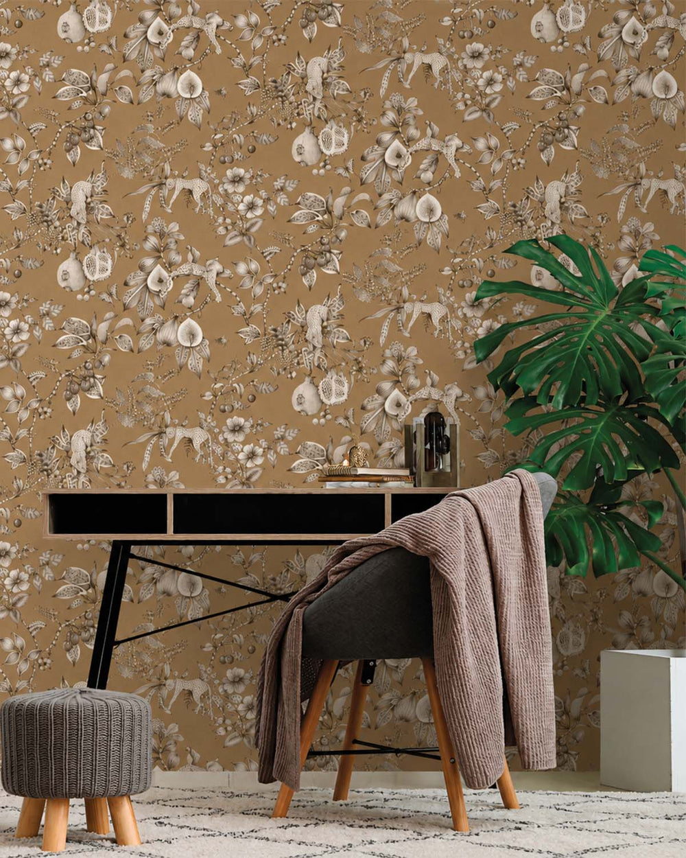 Gold Whimsical Leopards Wallpaper R10642