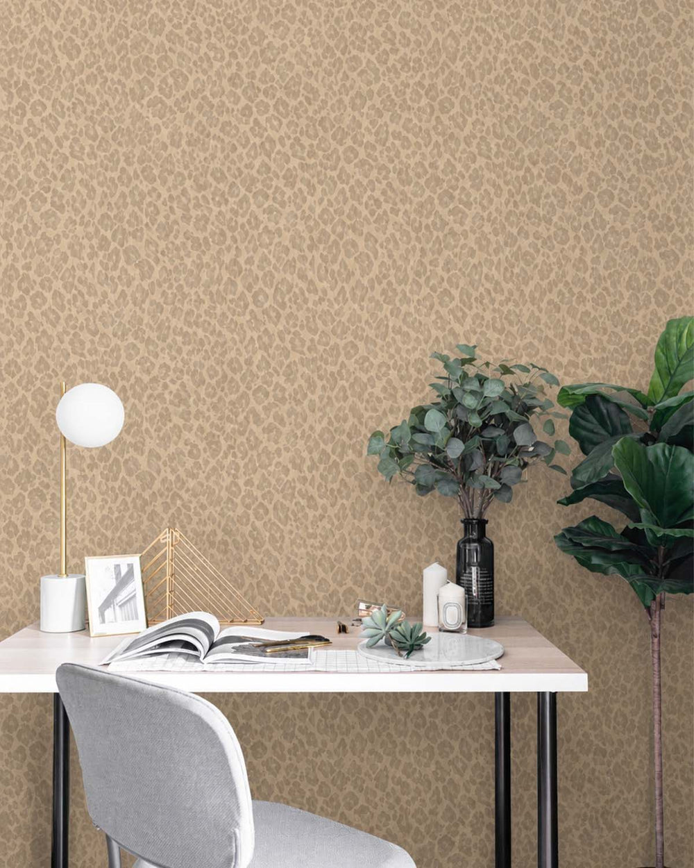 Champagne Classic Leopard Print Wallpaper R10671