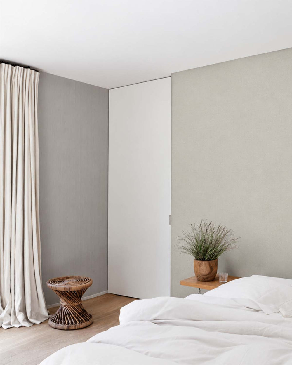 Kamenozoki Grey Classic Micro-chevron Wallpaper R10742