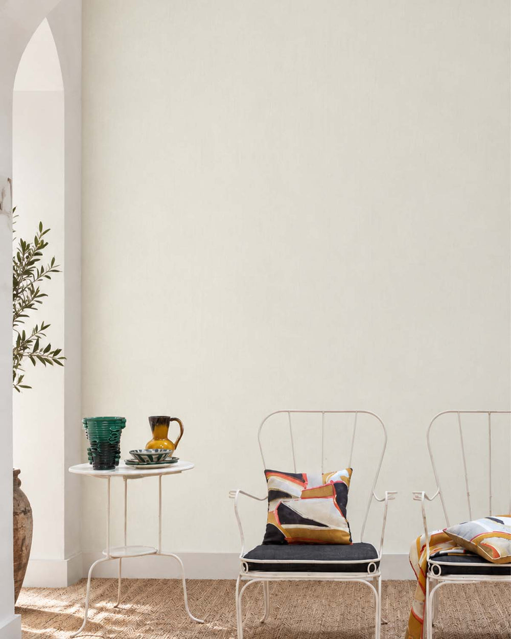 Acoustic White Minimalist Linen-Weave Matte Wallpaper R10746
