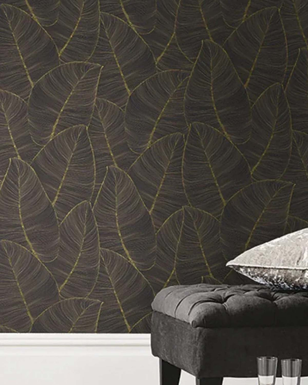 Black Fine Line Leaves Metallic Wallpaper R6297