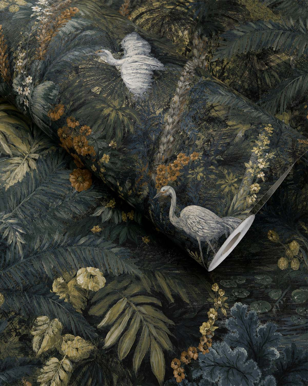 Navy  Bold Tropical Paradise Botanical Wallpaper R7579