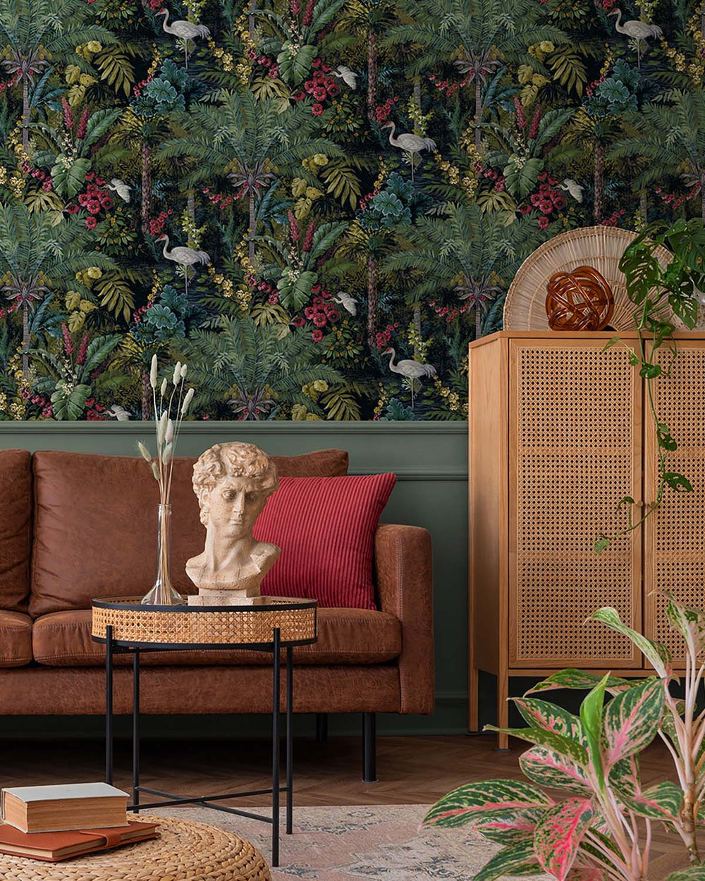Black  Bold Tropical Paradise Botanical Wallpaper R7580