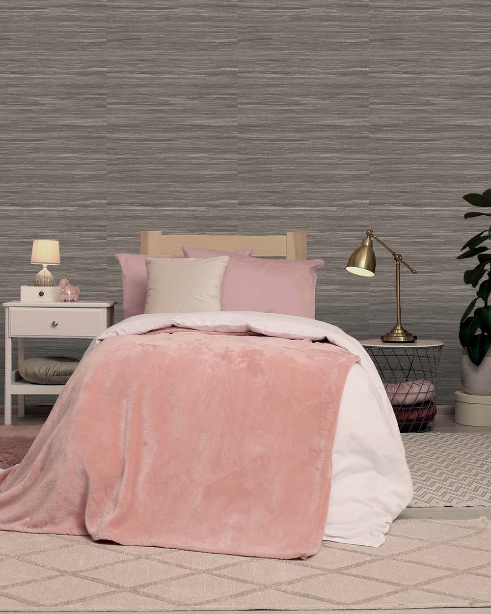 Charcoal Plain Grasscloth-like Textured Metallic Wallpaper R7621