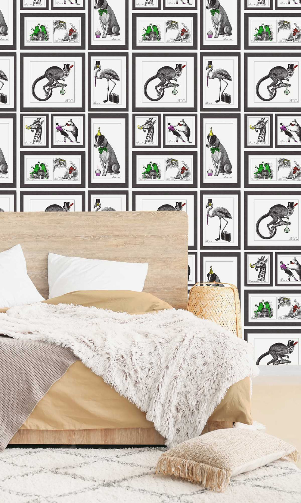 Multi Color Illustrated Animals in a Frame Wallpaper R7666