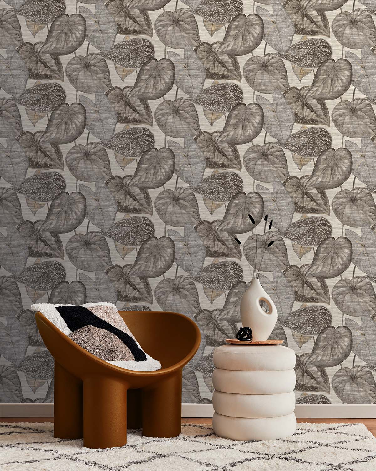 White & Grey Bold Tropical Leaves R8233