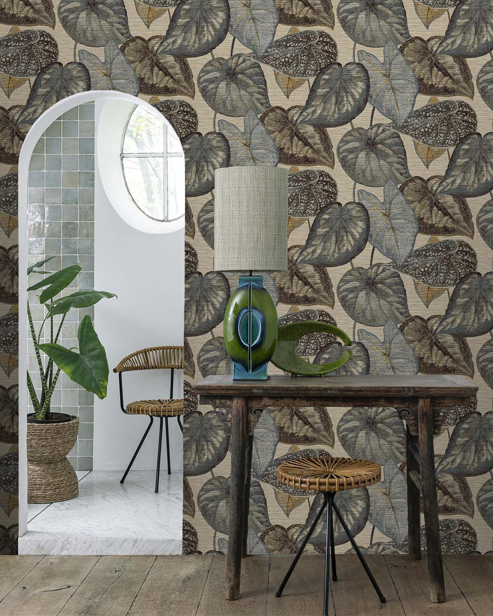 Grey & Blue Bold Tropical Leaves R8234