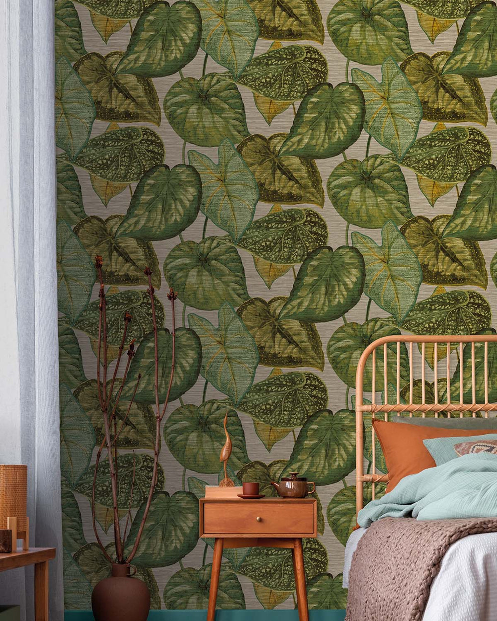 Beige & Green Bold Tropical Leaves R8235