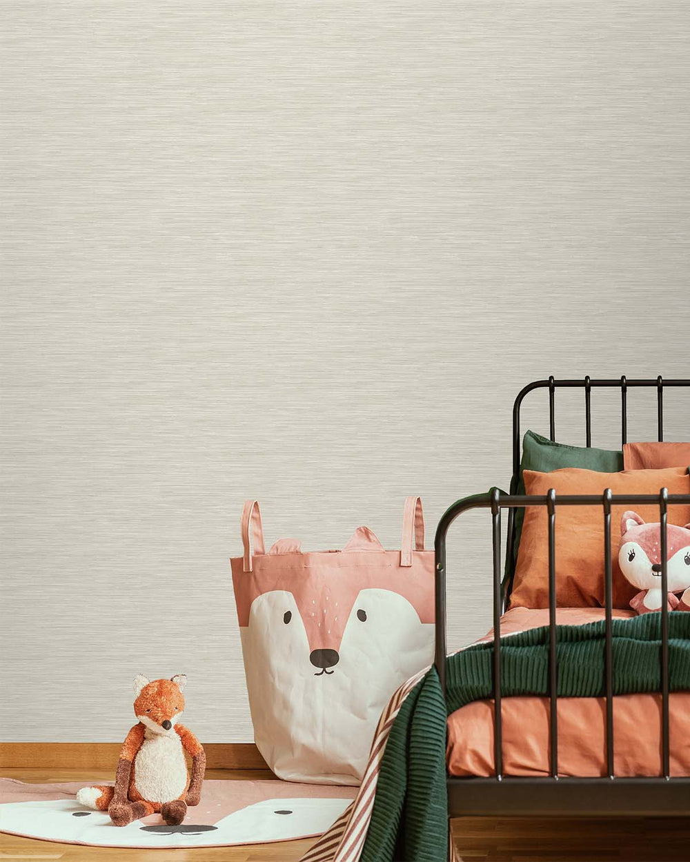 Taupe Metallic Grasscloth like Textured Wallpaper R8402