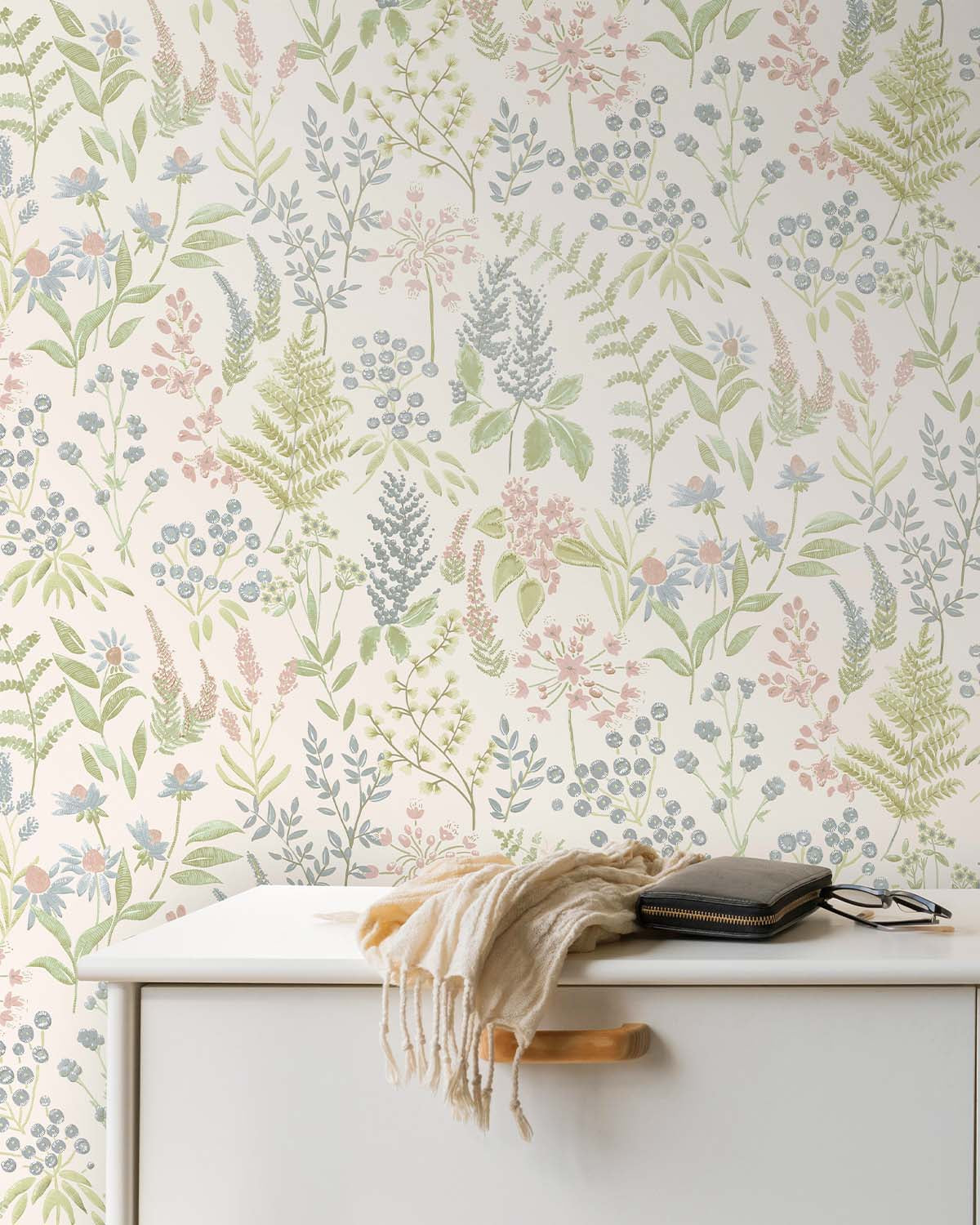 Pink Wildflowers Floral Wallpaper R8818