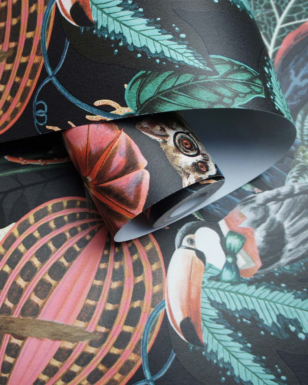 Black A Tropical Soiree Wallpaper R8967