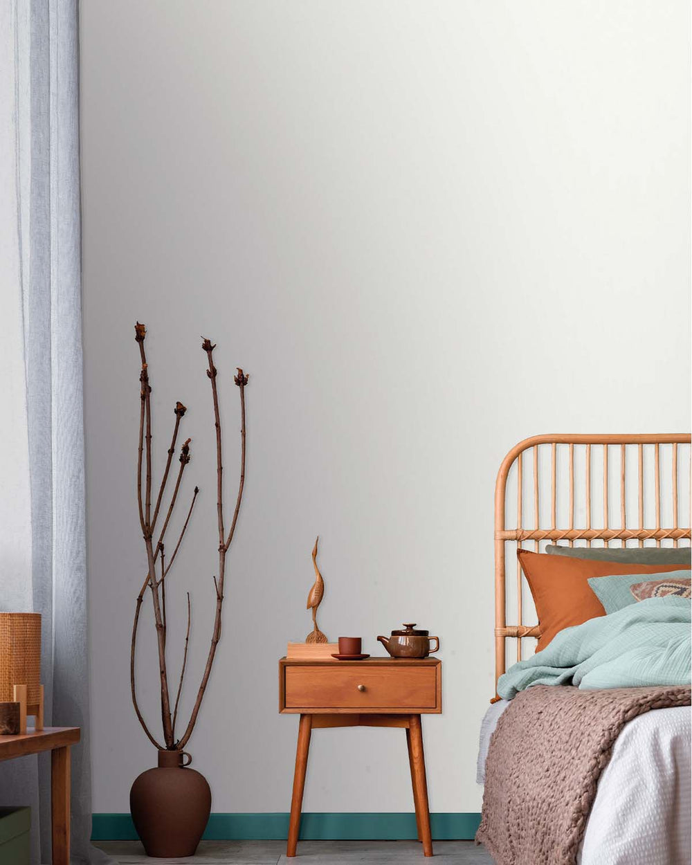 White Plain Textured Wallpaper R9227