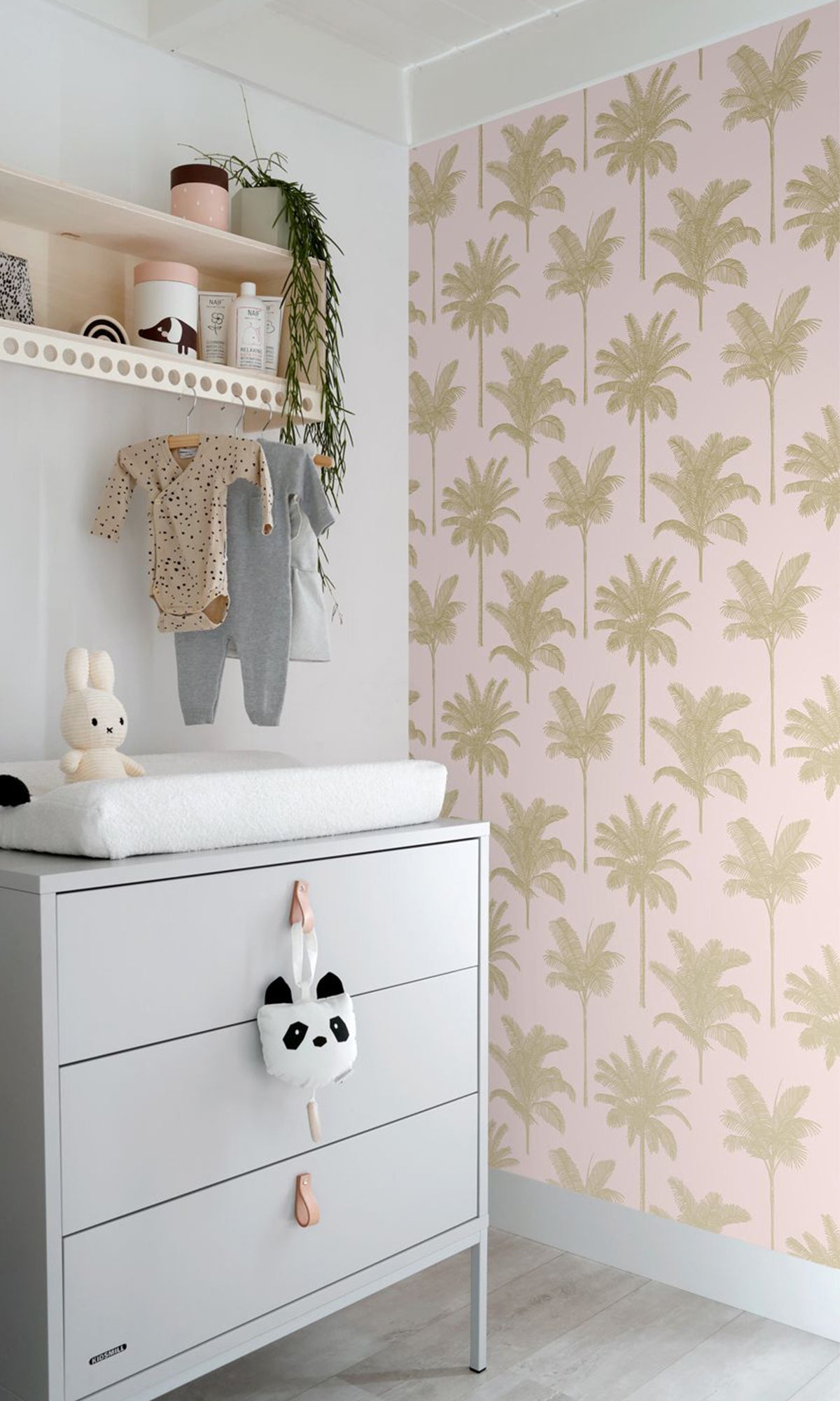 tropical palm wallpaper, palm leaf wallpaper, tropical leaf wallpaper, palm wallpaper, palm leaves wallpaper, wallpaper for accent wall, aesthetic palm tree wallpaper, palm trees aesthetic, banana leaf background, banana leaf wallpaper, banana leaf wallcovering, tree wallpaper for walls, leaf background wallpaper, palm greenery,  palm leaf background, palm leaf outline, palm leaf pattern, palm trees wallpaper, 
