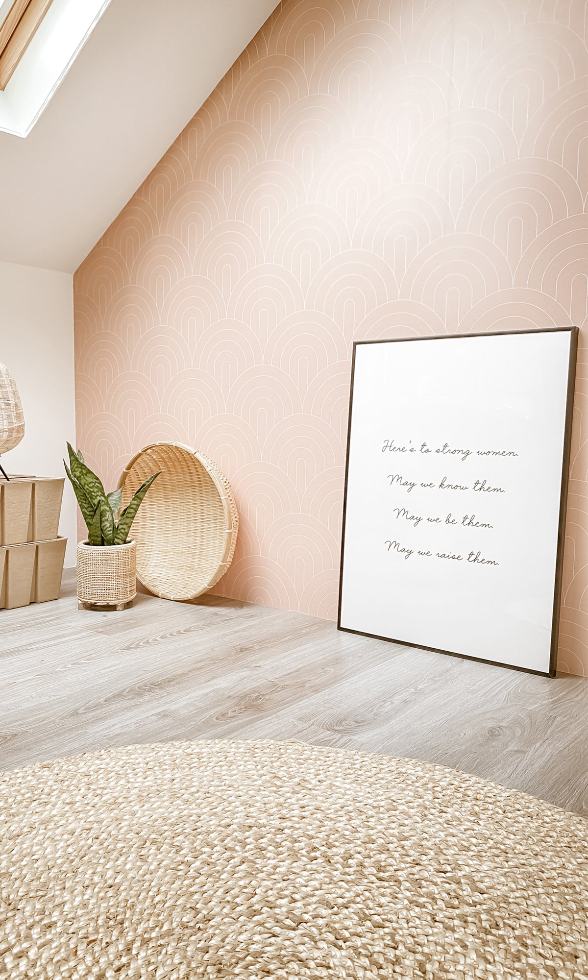 Peach Pink Art Deco Motif Wallpaper R9433