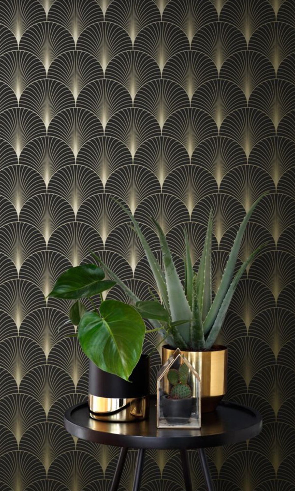 Black and Gold Art Deco Motif Wallpaper R9445