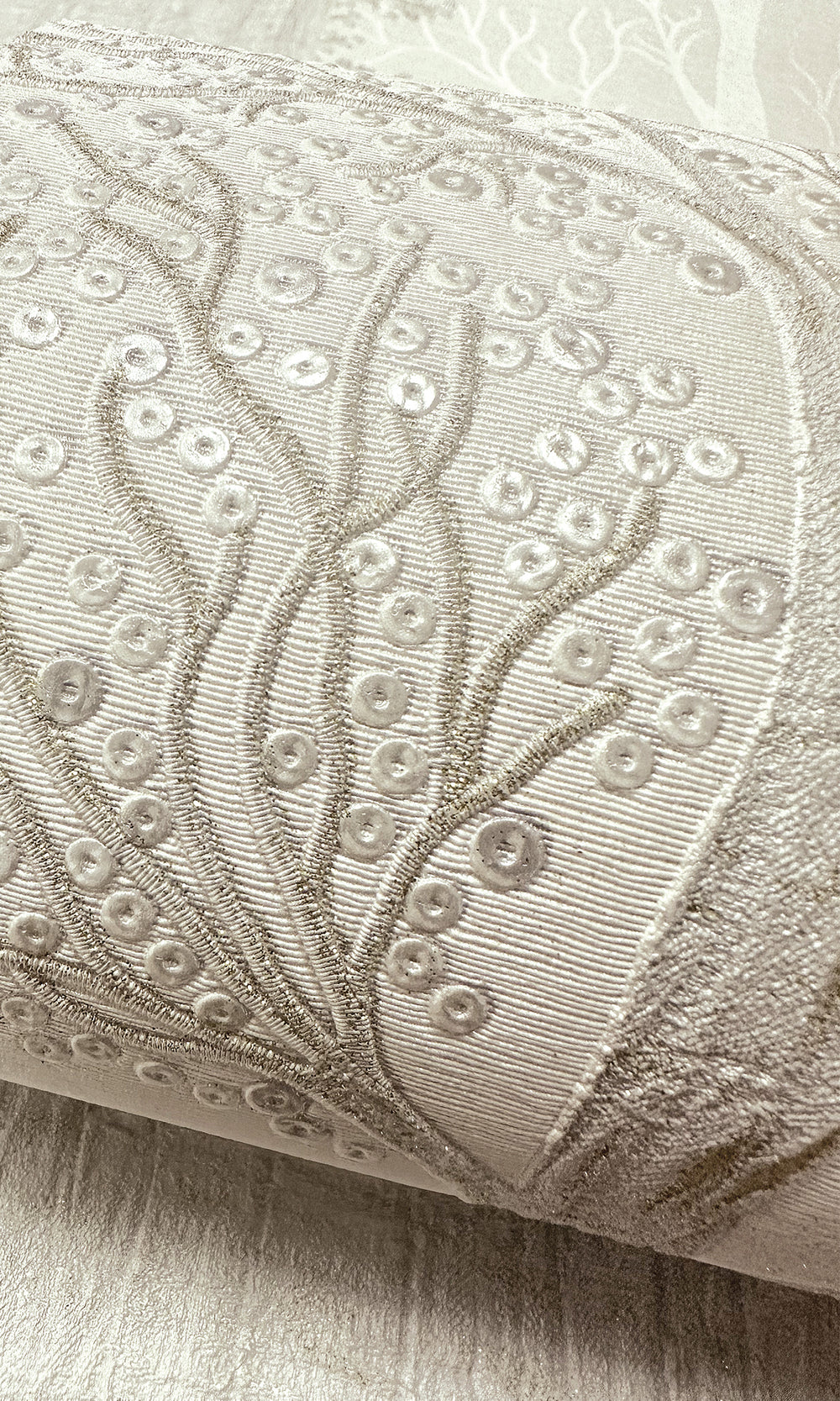 Timeless elegance, Eleganza Wallpaper Collection, Eleganza Collection, Can be used for commercial spaces, Paper Substrate, New Arrivals, Paste the Paper, Scrubbable, Good Intricate Sequined Tree Printed, Cream Wallpaper, Sequined Wallpaper, Classic wallpaper designs, Lightfastness, Peelable, Interior designers‚Äö√Ñ√¥ choice, Bedroom Wallpaper, Living Room Wallpaper, Hallway Wallpaper, Dining Room Wallpaper, Children's Room Wallpaper, Study Room Wallpaper, Home Office Wallpaper, Powder Room Wallpaper, Foyer