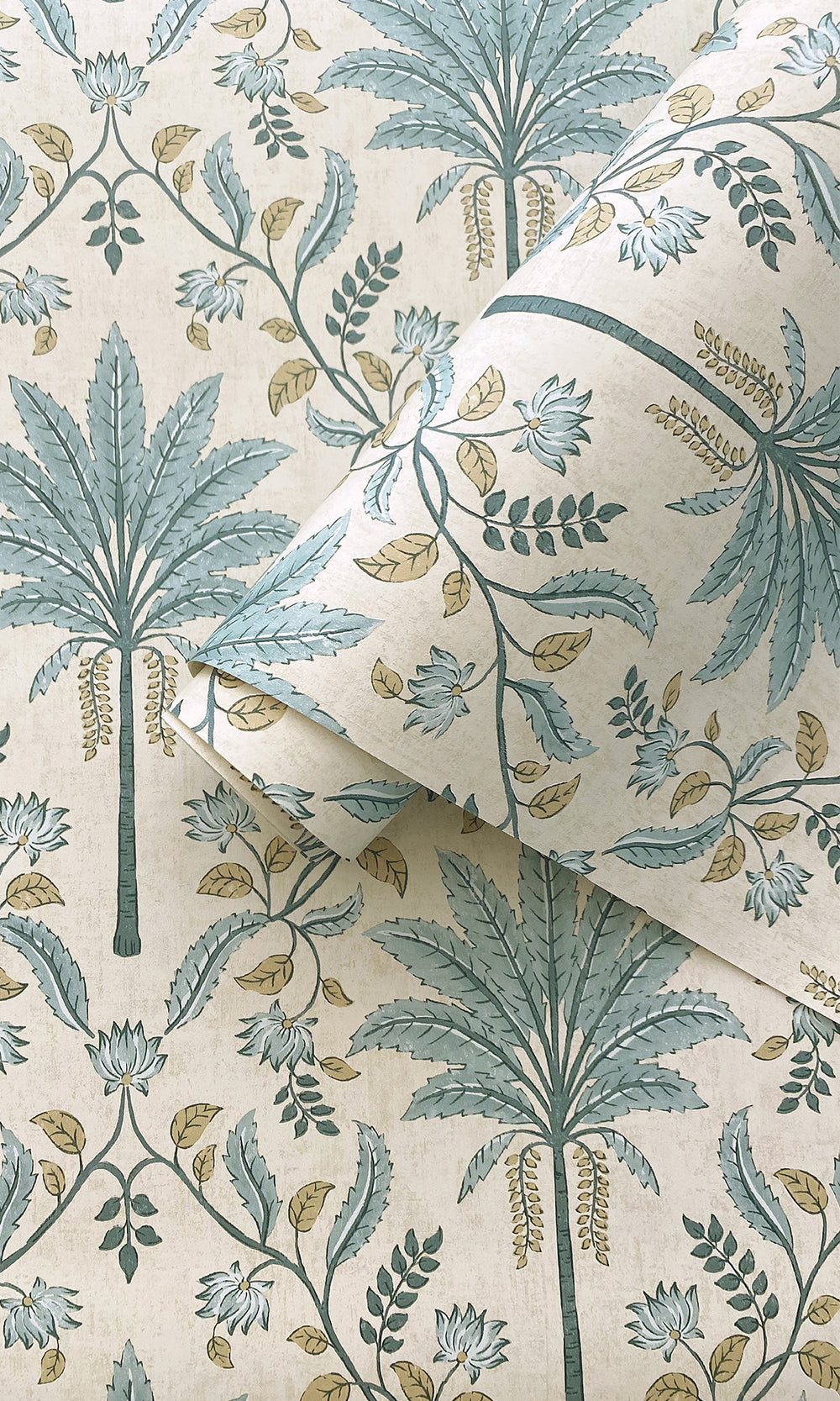 Blue Trellis and Focal Palm Trees Wallpaper R9592