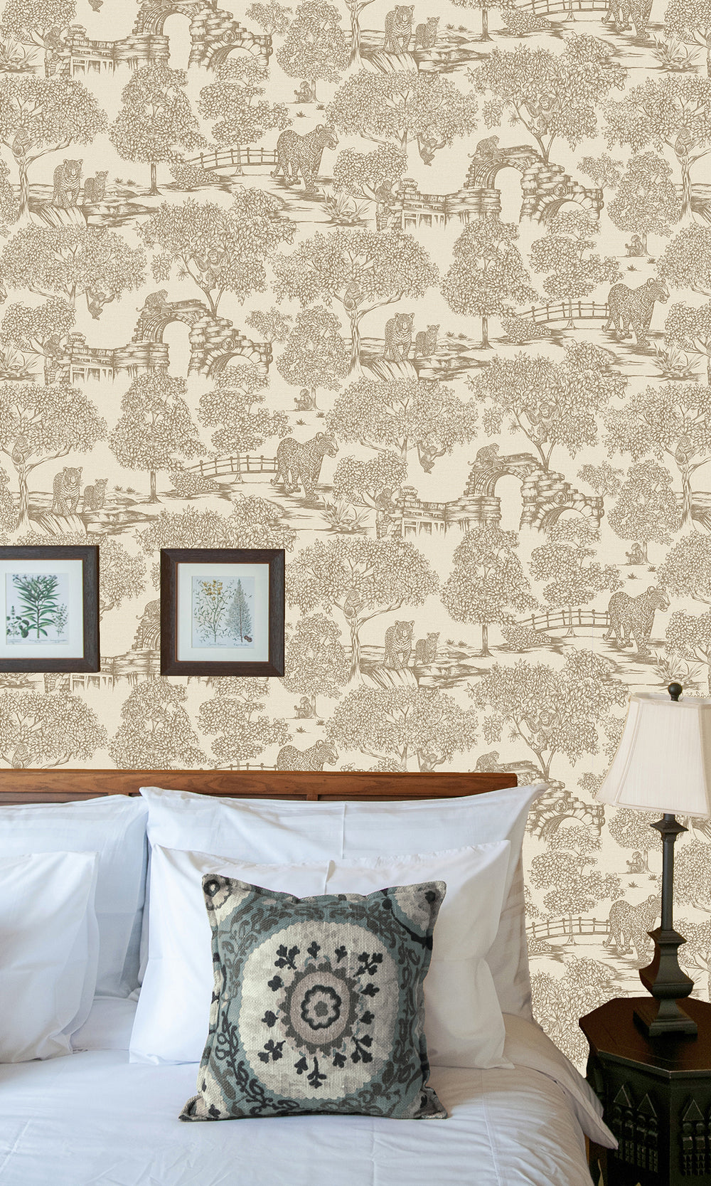 Neutral Enchanting Wildlife Landscape Wallpaper R9597