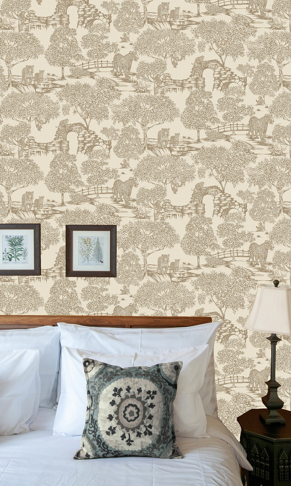 Neutral Enchanting Wildlife Landscape Wallpaper R9597