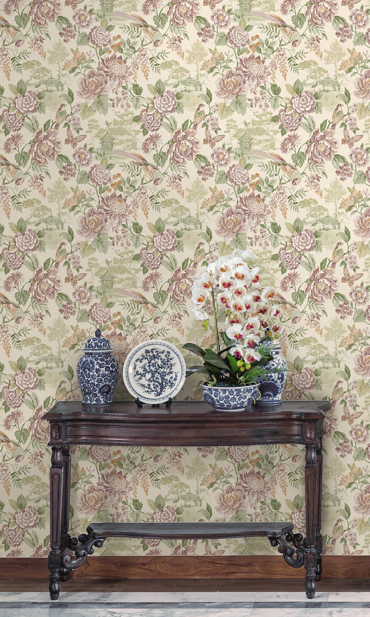 Green/Cream Tranquil Blossoming Flowers in Nature Wallpaper R9607