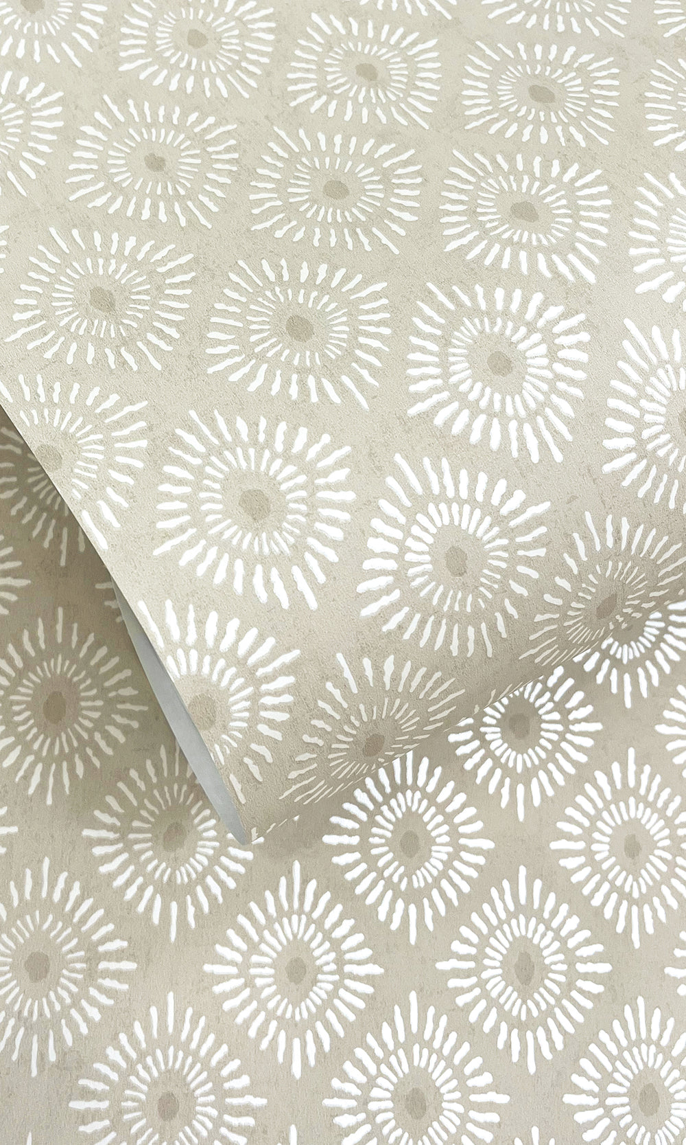 Cream Radial Sun Motif Wallpaper R9627