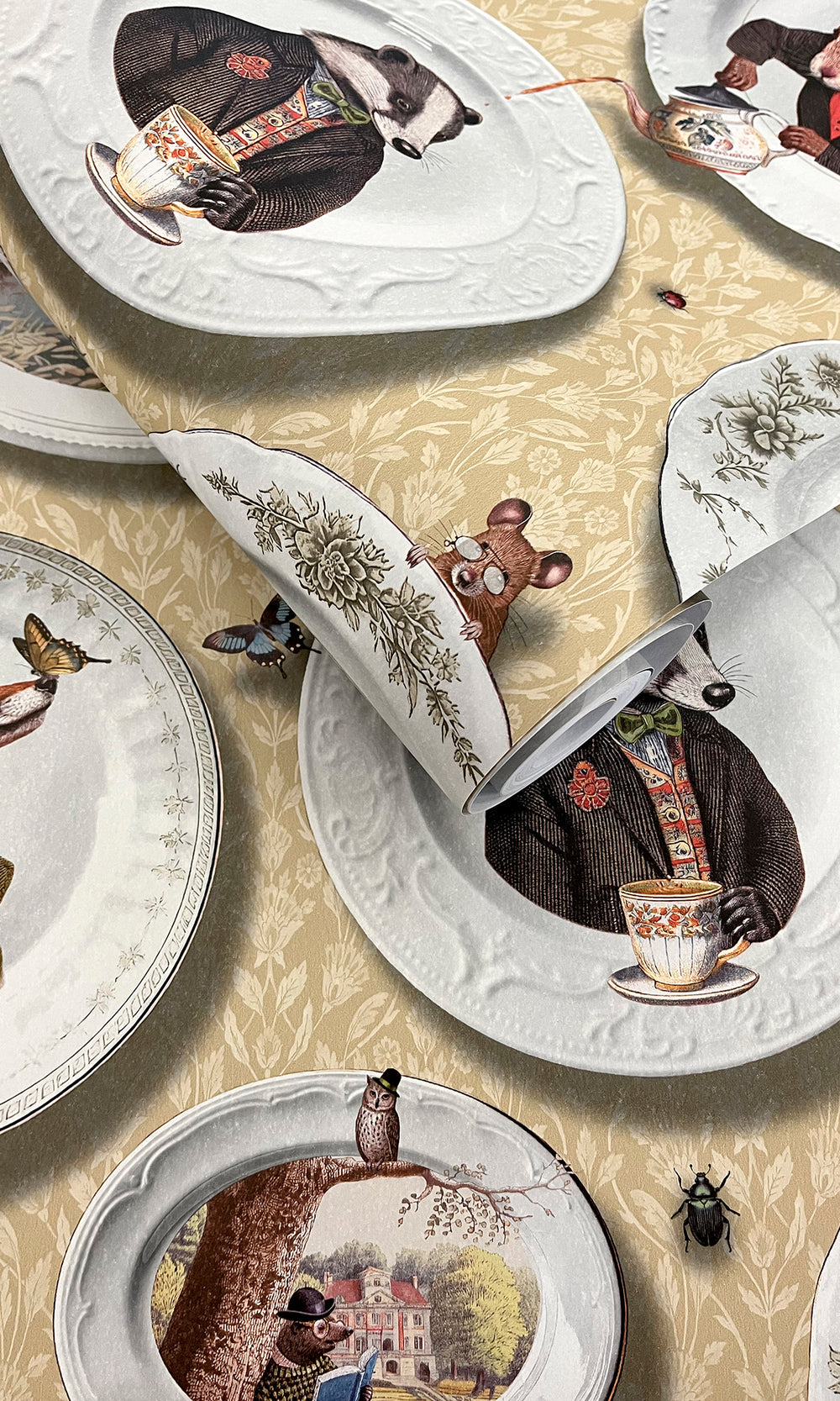 Ochre Whimsical Damask Wallpaper R9659