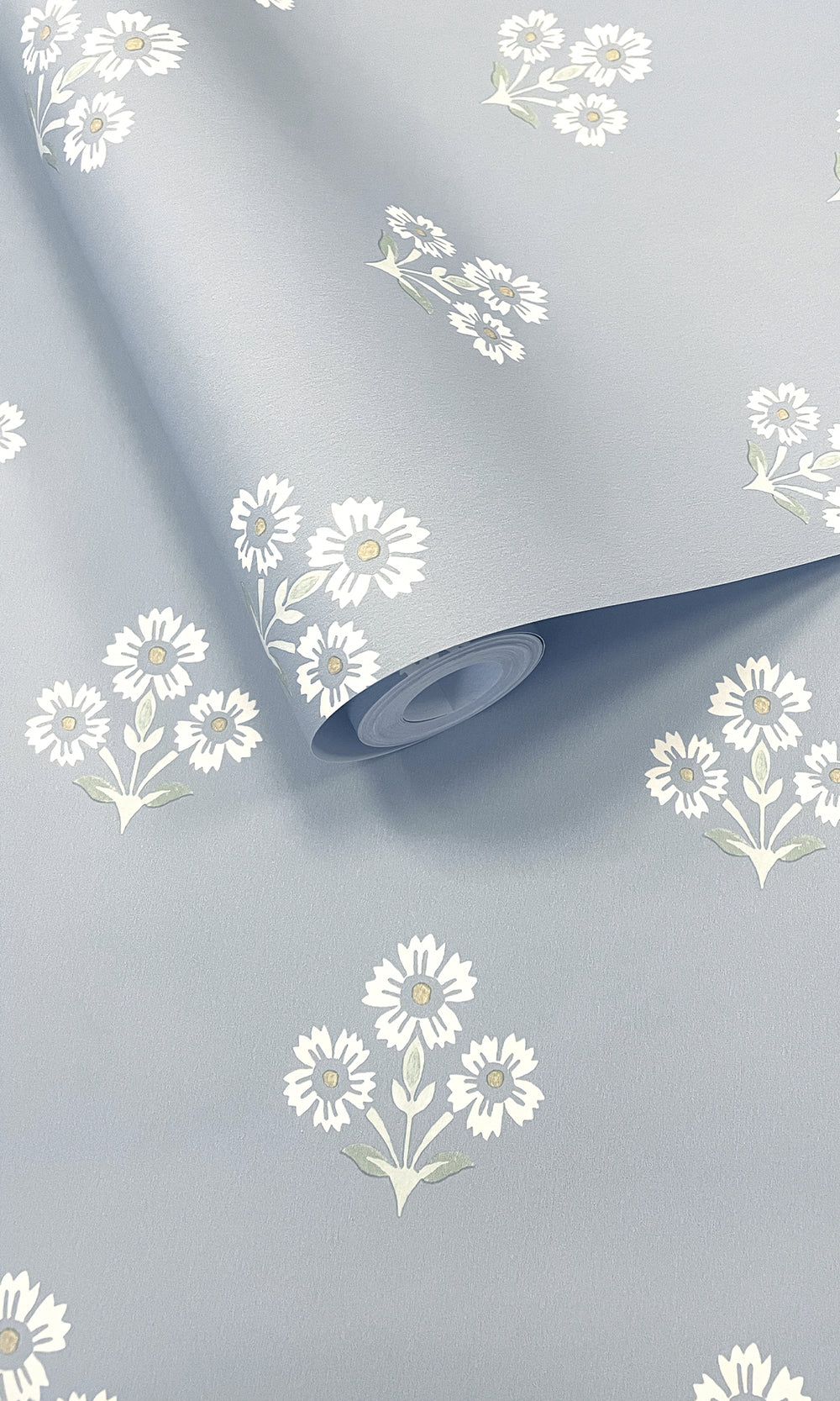 Blue Timeless Bloom Floral Wallpaper R9673