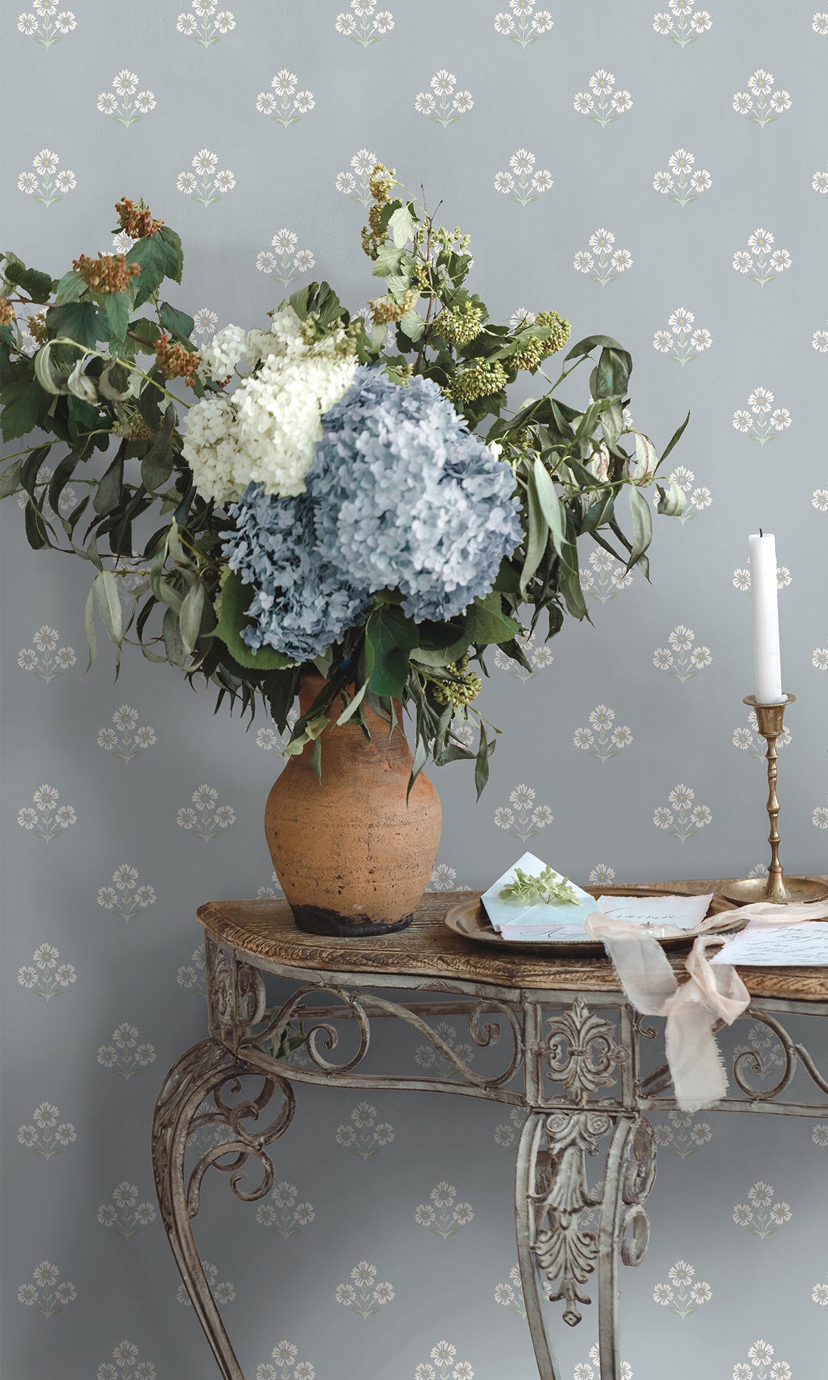 Blue Timeless Bloom Floral Wallpaper R9673