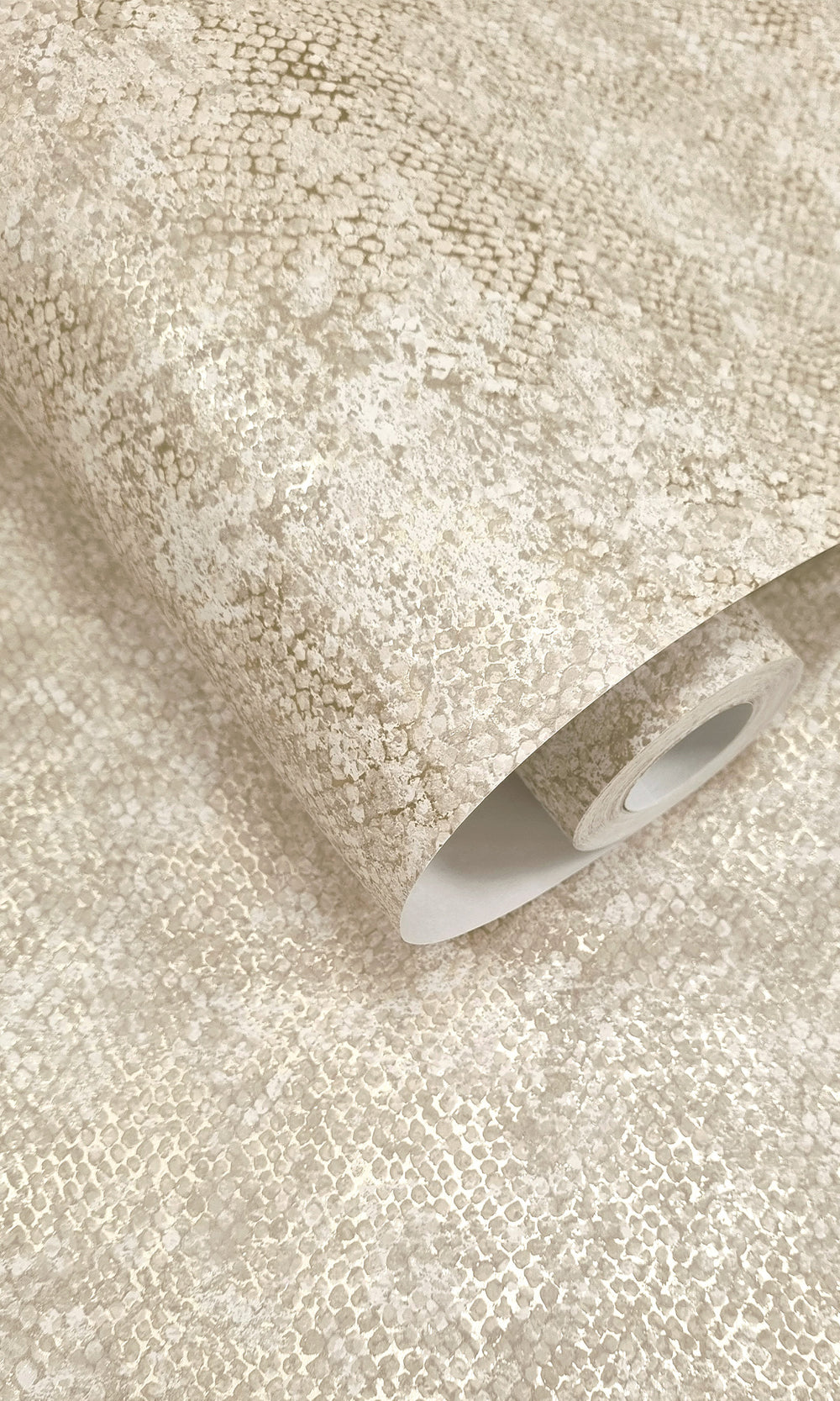Cream Serpent Luxe Textured Wallpaper R9683