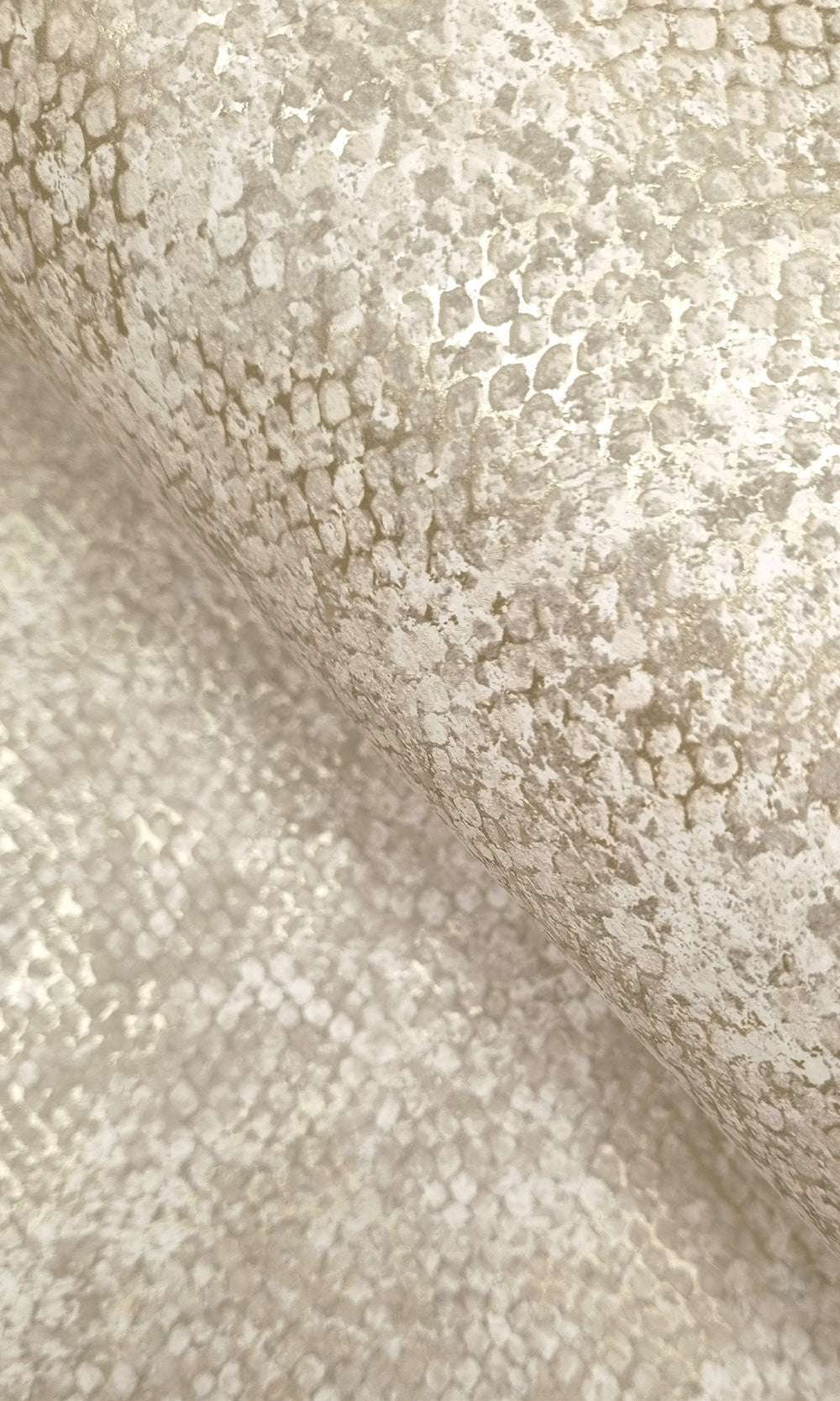 Cream Serpent Luxe Textured Wallpaper R9683
