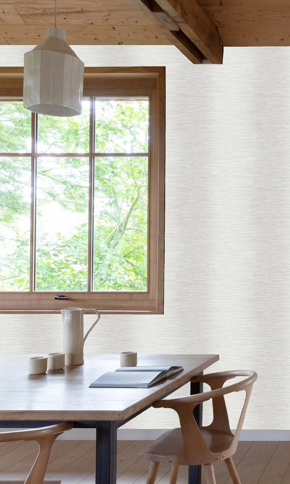White Smoke Horizontal Candy Stripe Wallpaper R9806