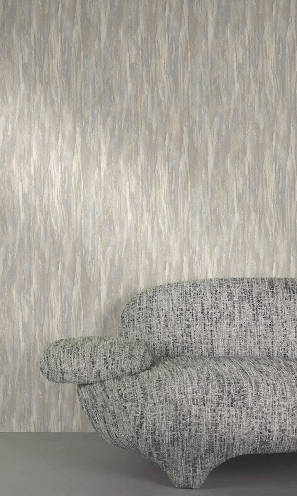 Linnet - Pearl Oyster Faux Tree Bark Wallpaper R9822