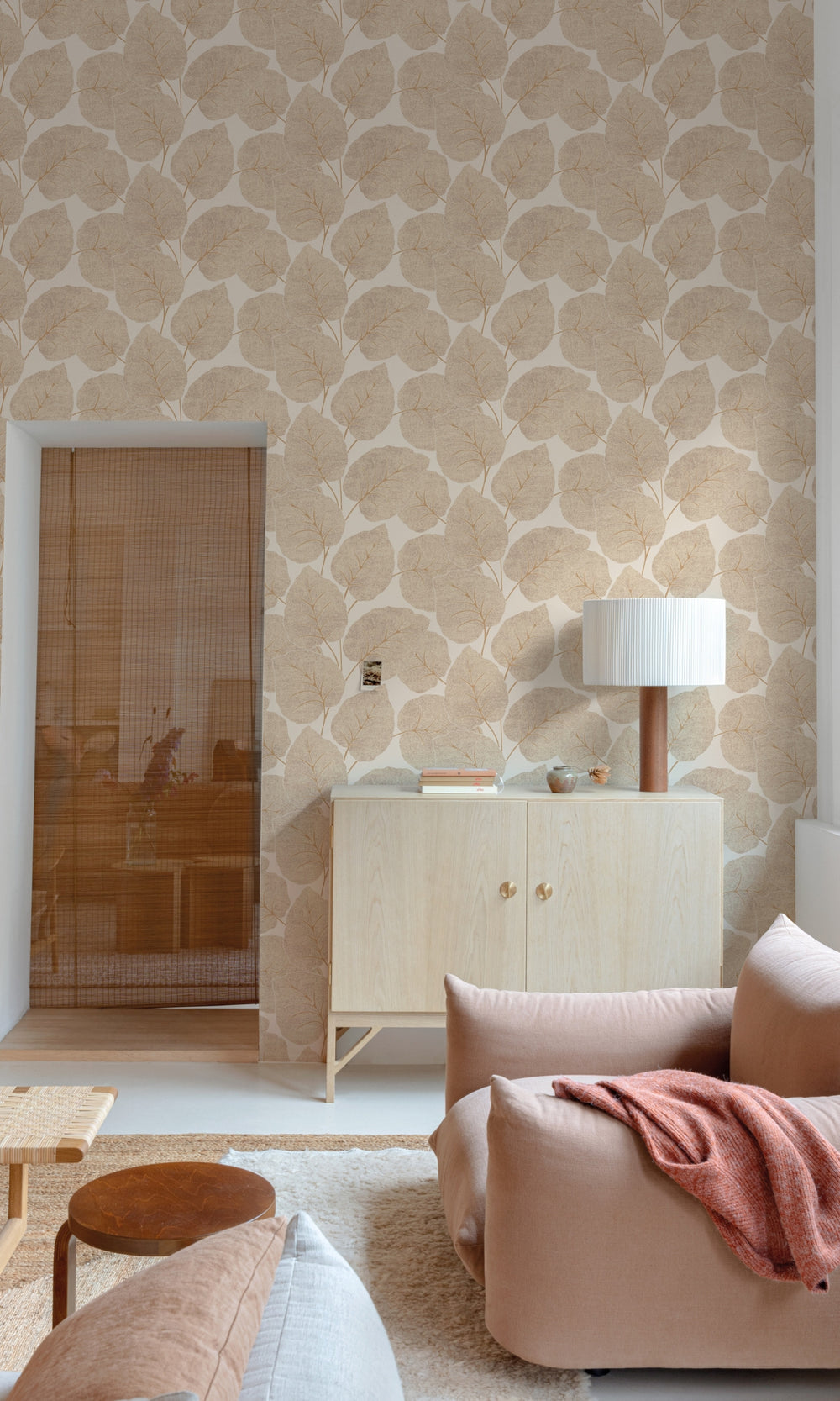 White Luxor Leaf Tropical Wallpaper R8906