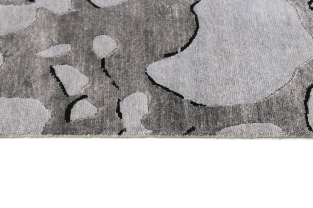 Senses Collection: Elegant Hand-Knotted Rugs from India in Timeless Patterns and Harmonious Colors170 cm x 240 cm