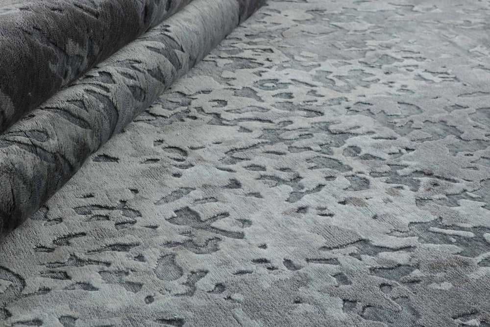 Senses Collection: Elegant Hand-Knotted Rugs from India in Timeless Patterns and Harmonious Colors200 cm x 300 cm