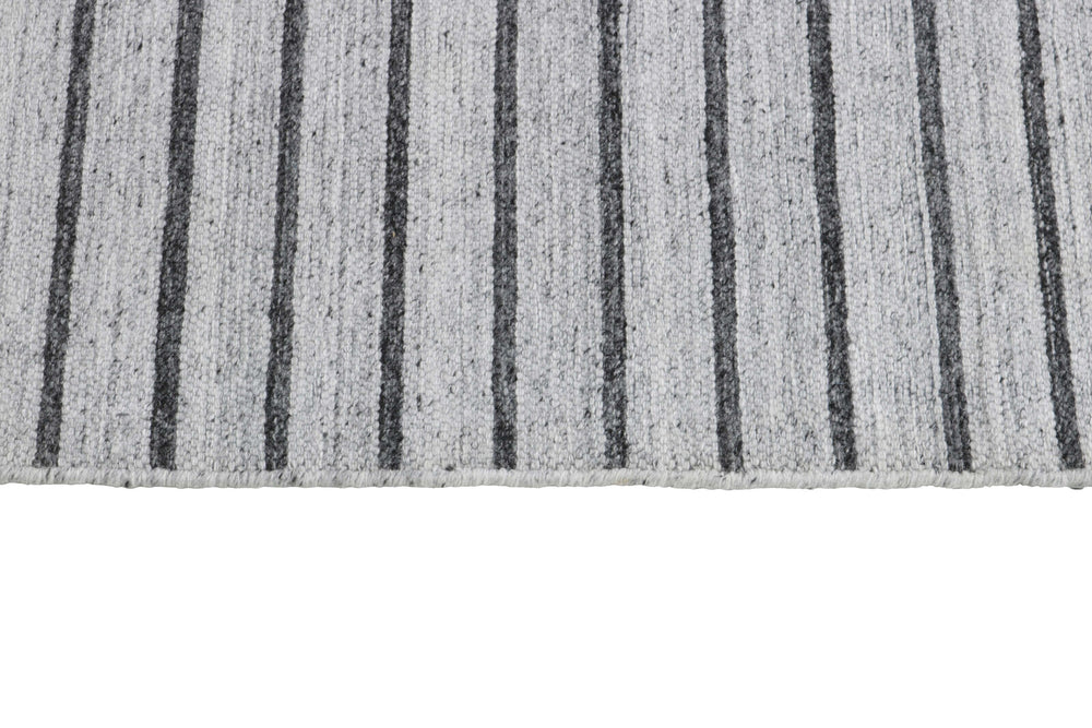 Walls Republic: Sophisticated Viscose Rugs Collection - Modern Elegance from India140 cm x 200 cm