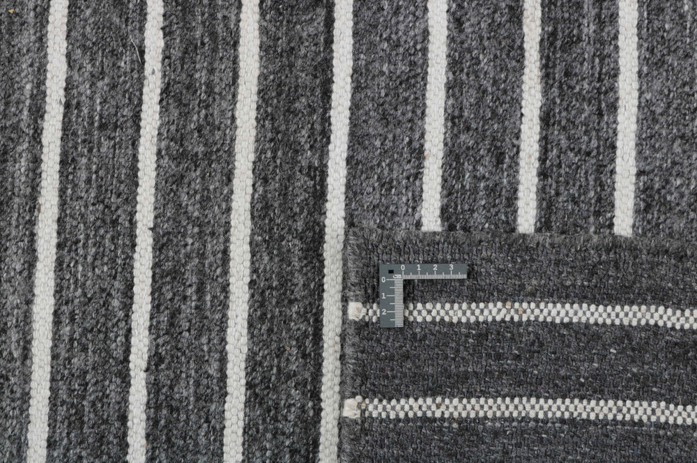 Walls Republic: Sophisticated Viscose Rugs Collection - Modern Elegance from India140 cm x 200 cm