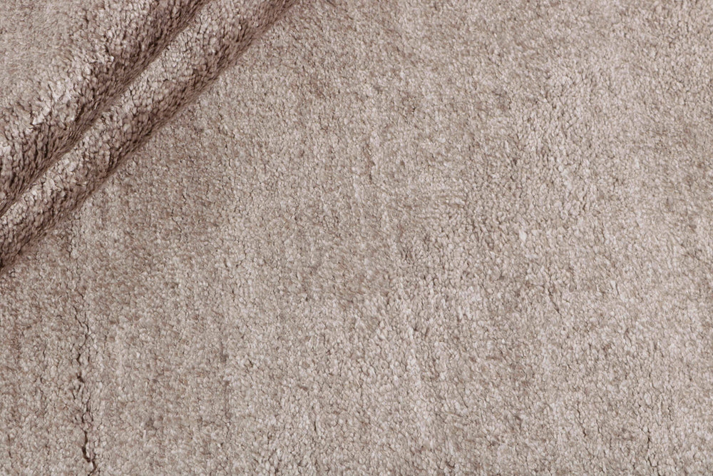 Plain Dust Collection Handwoven Viscose Rugs with Shiny Elegance | Walls Republic