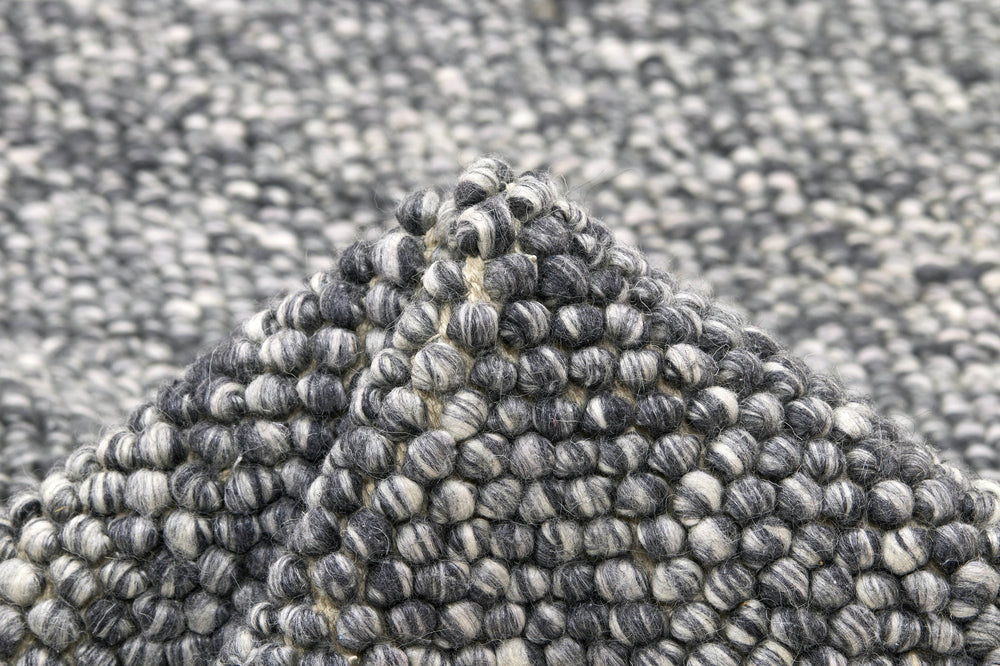 Walls Republic: Artisanal Ball Weave Rug Collection - Modern Elegance from India140 cm x 200 cm