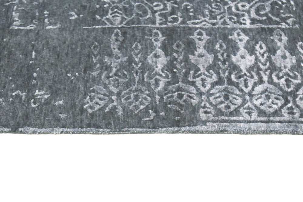 Senses Collection: Elegant Hand-Knotted Rugs from India in Timeless Patterns and Harmonious Colors60 cm x 90 cm