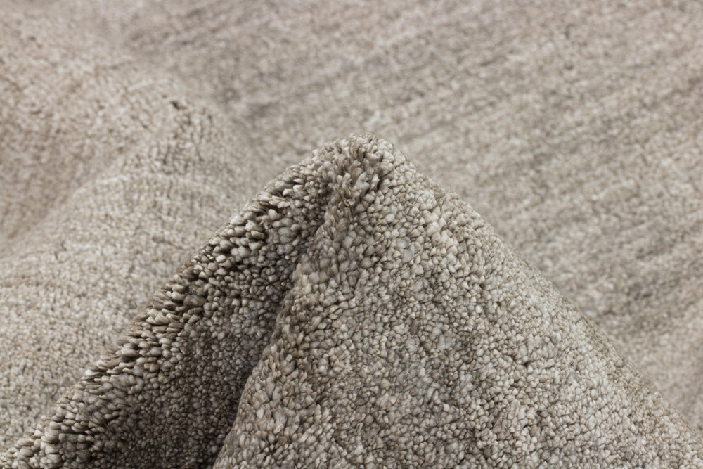Walls Republic Plain Dust Collection ‚àö√™ Handwoven Viscose Rugs with Shiny Elegance150 cm x 150 cm