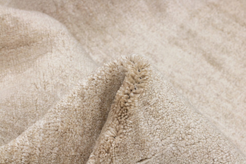 Walls Republic Plain Dust Collection ‚àö√™ Handwoven Viscose Rugs with Shiny Elegance150 cm x 150 cm
