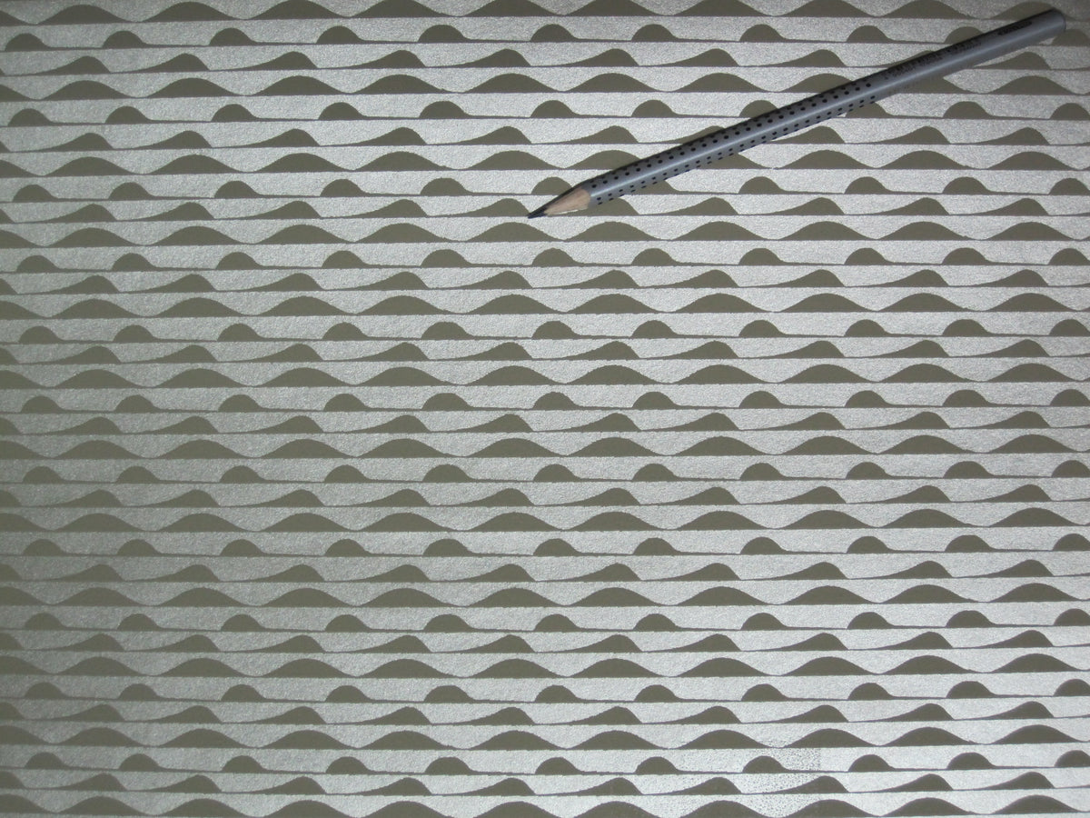 Golden Taupe Lustrous Wave R3603