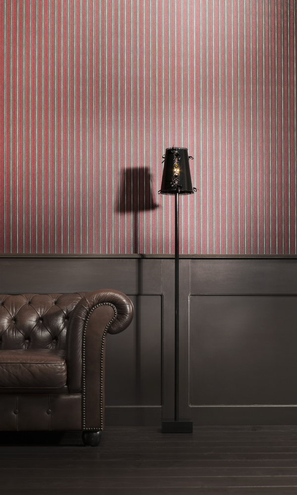Elegant Allure Red Striped Wallpaper SR1788