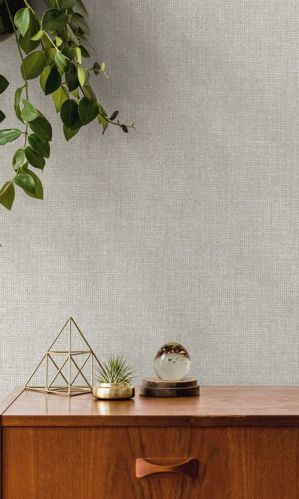 Grey Plain Textured Metallic Wallpaper R7681 – Walls Republic US